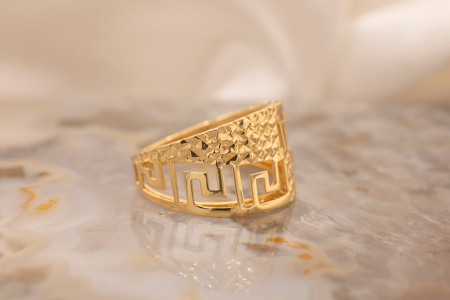 Vintage Estate 18K Yellow Gold Greek Design With Diamond Cut Detail Statement Ring Size 6