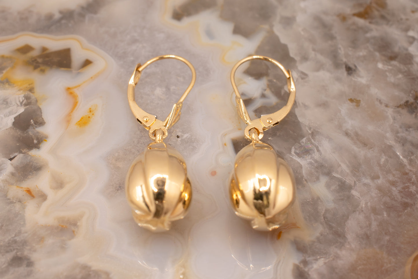 Vintage 14KT Yellow Gold Lever Back Egg Shape Drop Earring 1.3 Inches