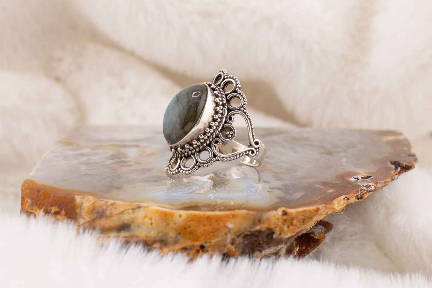 Vintage Sterling Silver Boho Chic Bezel Set 8.96 Carat Labradorite Oval Cabochon Ornate Statement Ring Size 8