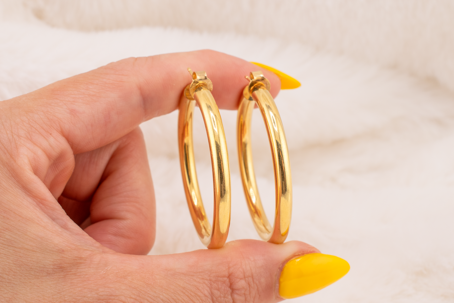 Vintage 18 Karat Yellow Gold High Polish Classic Hoop Earrings 40mm Circa 1990s