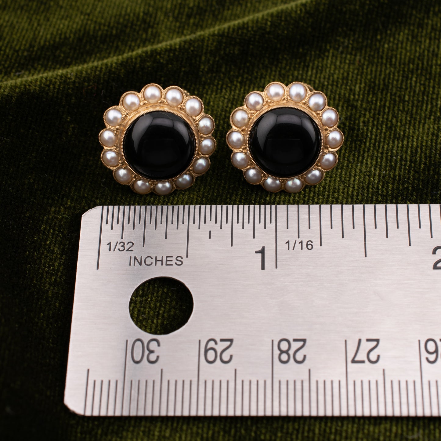Vintage 1940s-50s 10K Yellow Gold Black Onyx Pearl Halo Screw Back Earrings
