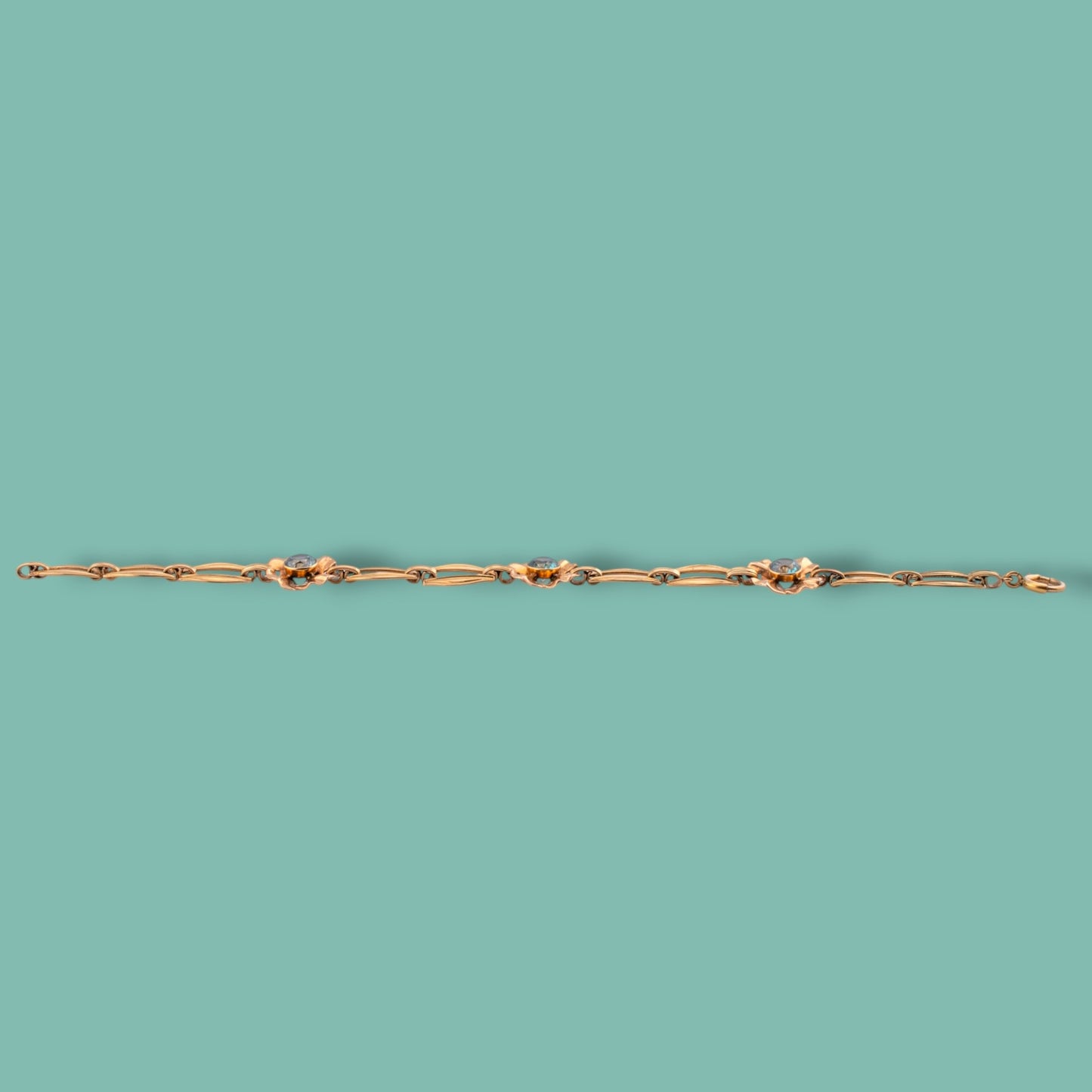 Vintage 1950s 14K Yellow Gold 3.06ctw Natural Blue Zircon Flower Link Bracelet