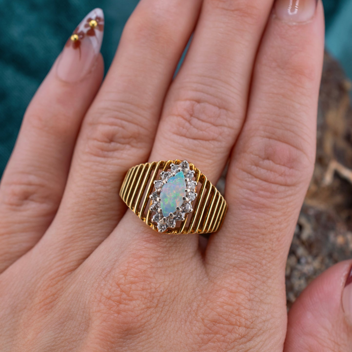 Vintage 1970s Ribbed 14K Gold Natural Opal Ring 0.28ct Diamond Halo Size 9