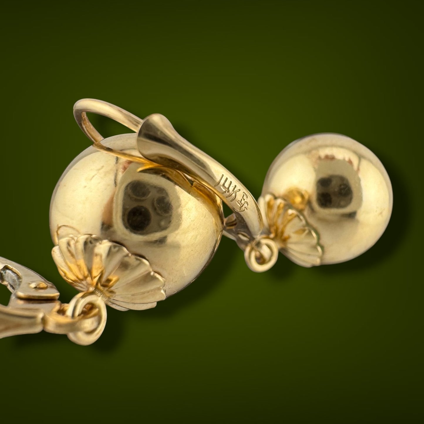 Vintage 14K Yellow Gold Ball Drop Dangle Leverback Earrings 1.5g 1.05"