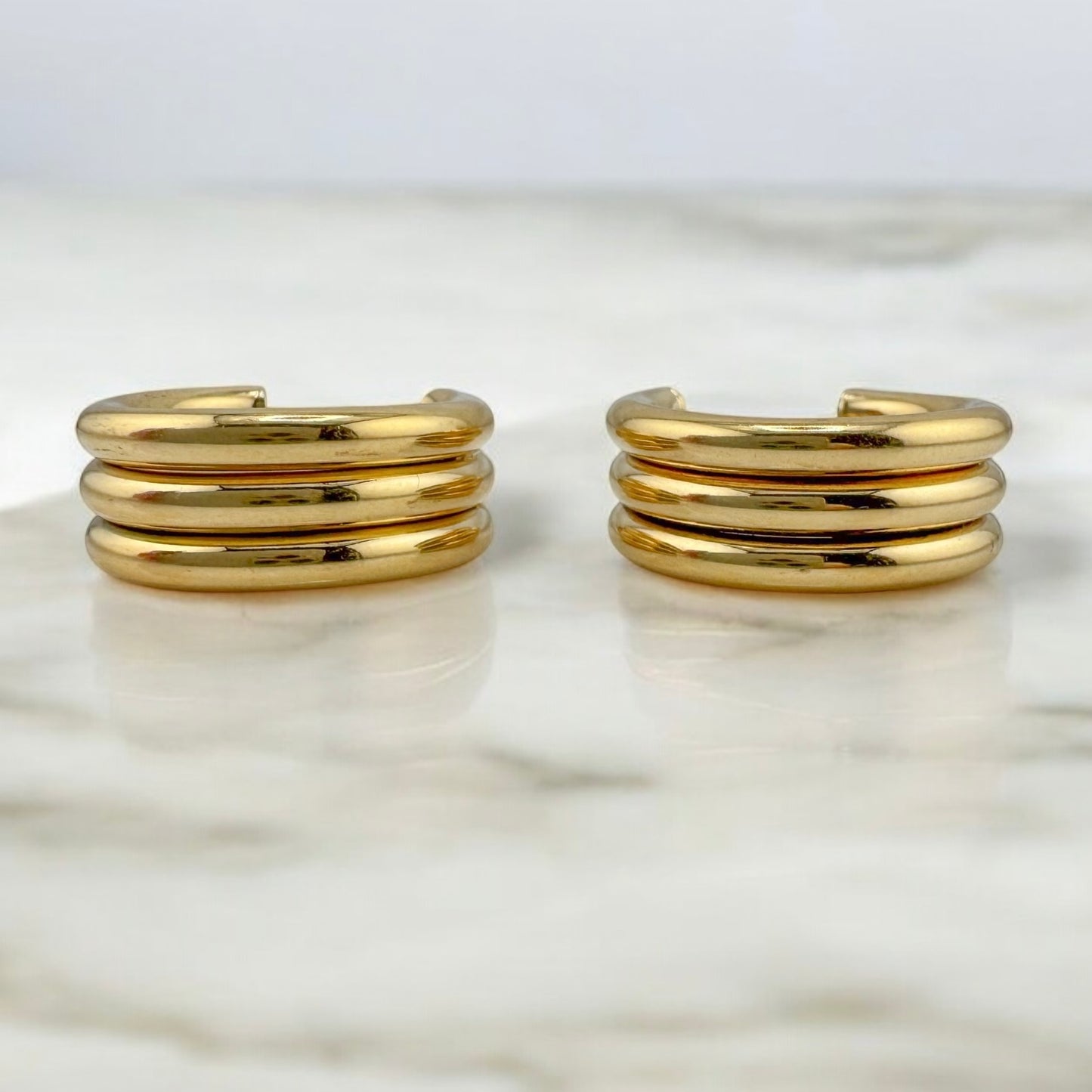 Minimalist Vintage 14 Karat Yellow Gold Triple Hoop Earrings 22 mm