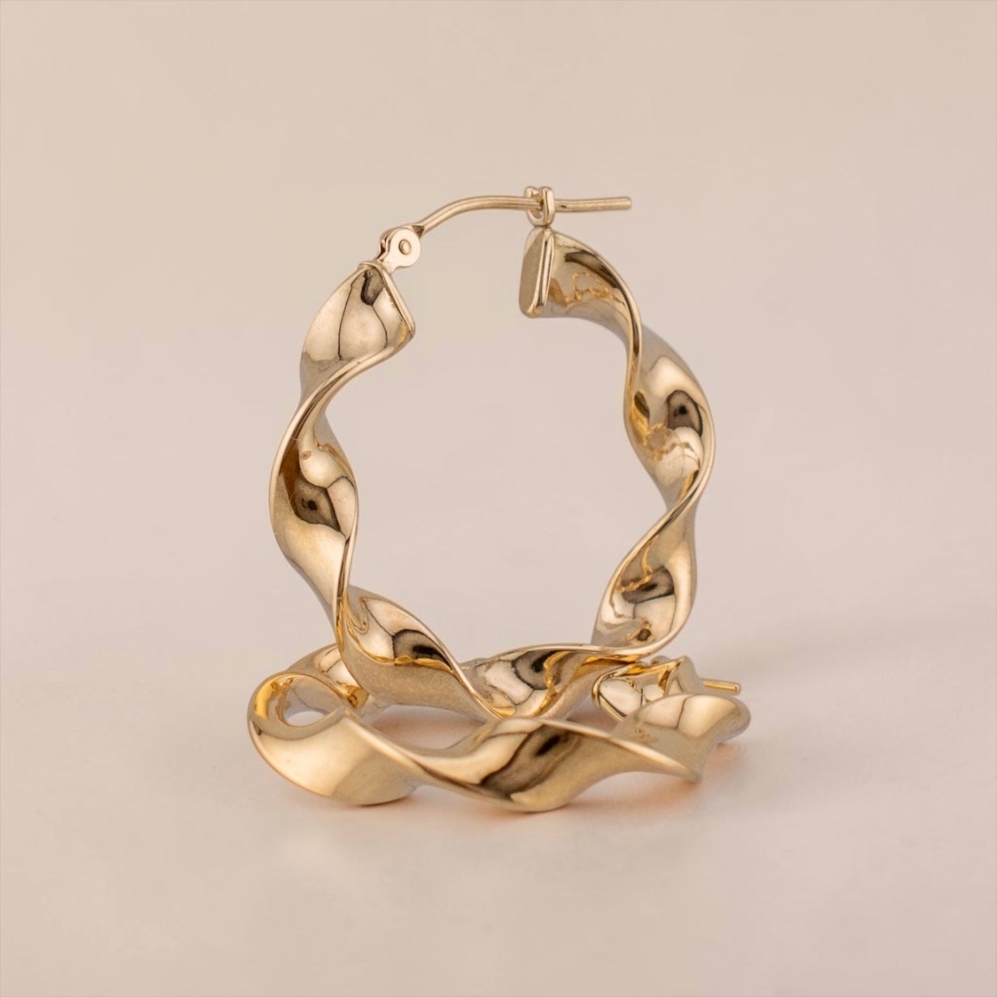 Vintage 14K Yellow Gold Sculptural Twisted Hoop Earrings 25 mm