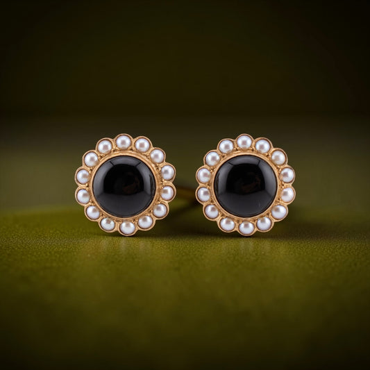 Vintage 1940s-50s 10K Yellow Gold Black Onyx Pearl Halo Screw Back Earrings