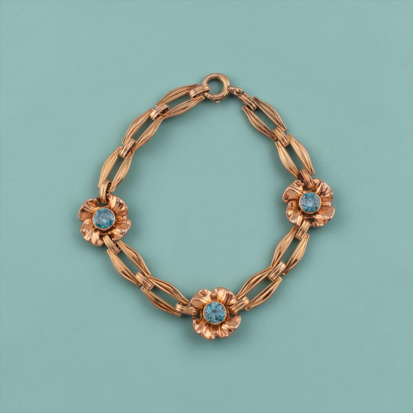 Vintage 1950s 14K Yellow Gold 3.06ctw Natural Blue Zircon Flower Link Bracelet