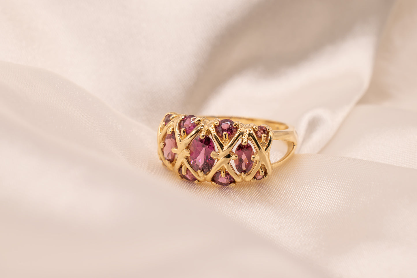 Vintage Estate 14k Yellow Gold Rhodolite Garnet Lattice Design Ring